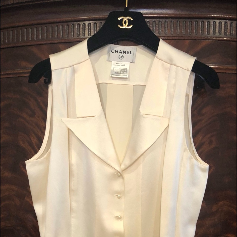 ❌Sold❌ Chanel Blouse & Skirt